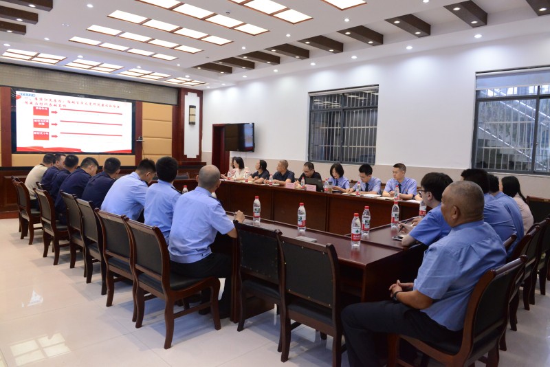 我院机关第二党支部组织开展“党旗引领聚合力，共护长江生态绿”主题党日活动