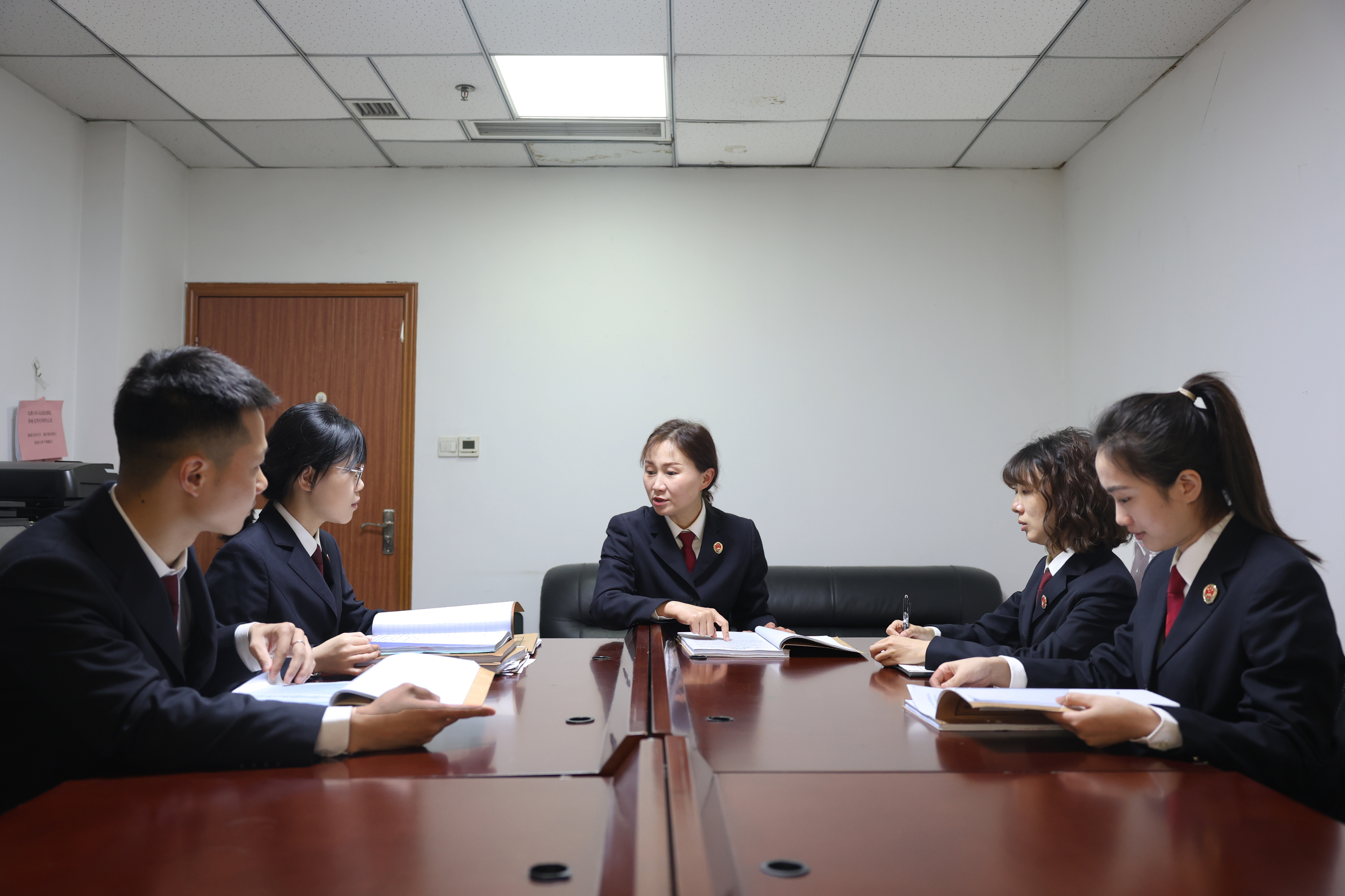 【重庆检事儿】大渡口：不起诉≠不担责！“手机靓号骗局”设局者领罚行政拘留